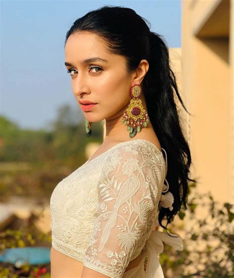 shraddha kapoor height in feet|Shraddha Kapoor Age, Height, Parents, Husband, Biography, Net .